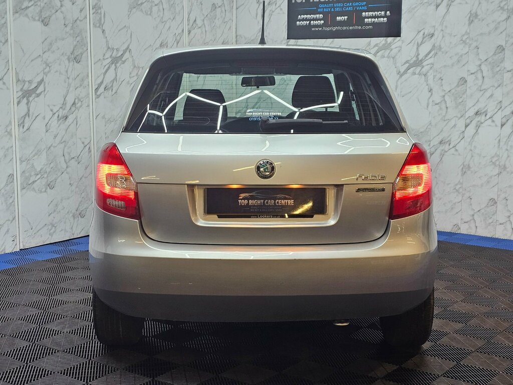 Skoda Fabia 1.2 Tdi Greenline II Ss Hatchback Ma Silver #4