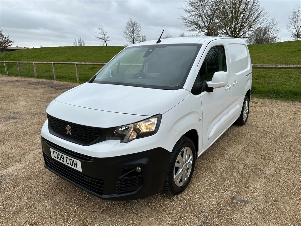 Peugeot Partner 1.6 Bluehdi 1000 Asphalt Standard Panel Van Swb Eu CX19COH White #3