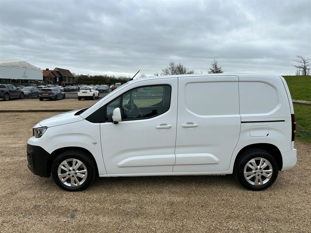 Peugeot Partner 1.6 Bluehdi 1000 Asphalt Standard Panel Van Swb Eu CX19COH White #4