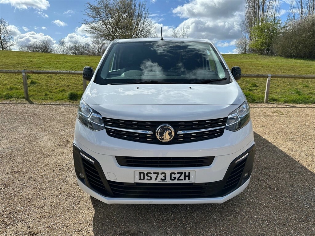 Vauxhall Vivaro 2.0 Turbo D 3100 Pro L2 H1 Euro 6 Ss 6Dr DS73GZH White #2