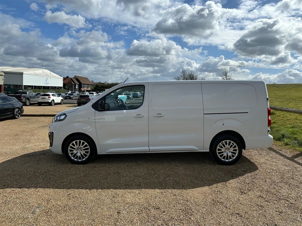 Vauxhall Vivaro 2.0 Turbo D 3100 Pro L2 H1 Euro 6 Ss 6Dr DS73GZH White #4