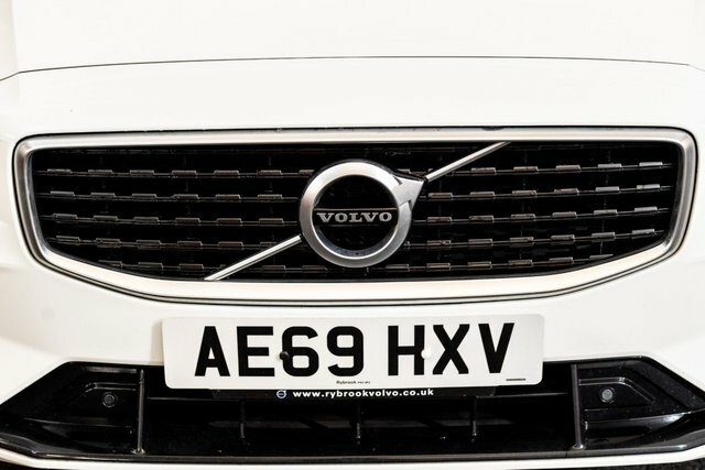 Volvo V60 2.0 D4 R-design Estate Euro 6 S S AE69HXV White #4