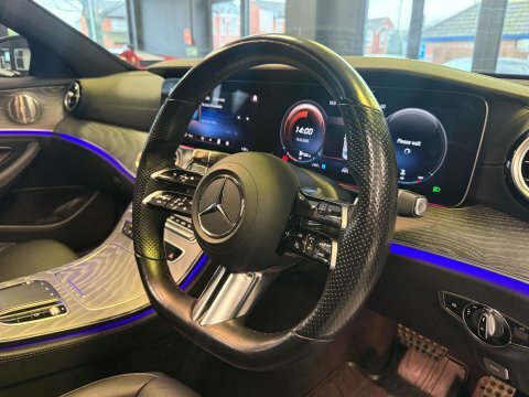 Mercedes-Benz E Class 2.0 E 220 LL21GXA White #2