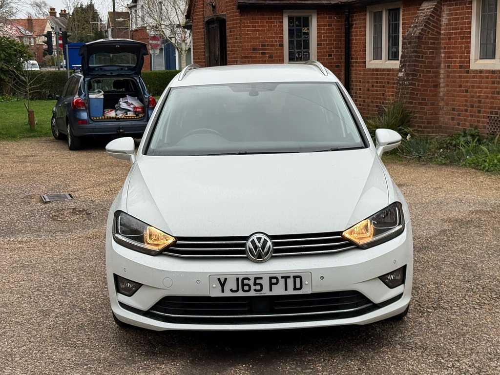 Volkswagen Golf SV 2.0 Tdi Bluemotion Tech Gt Mpv Dsg Euro White #4
