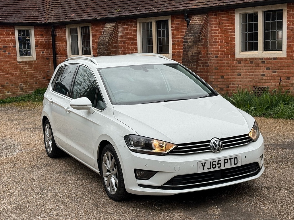 Volkswagen Golf SV 2.0 Tdi Bluemotion Tech Gt Mpv Dsg Euro White #3