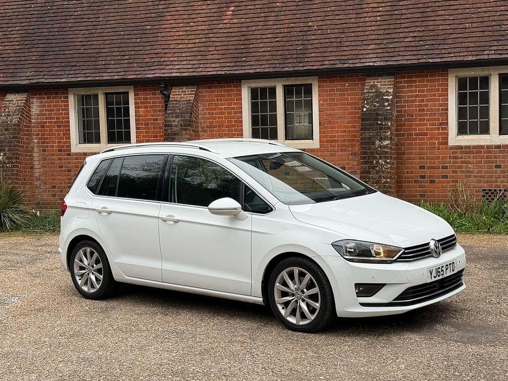 Volkswagen Golf SV 2.0 Tdi Bluemotion Tech Gt Mpv Dsg Euro White