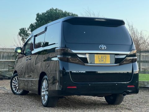 Toyota Vellfire Hatchback #6