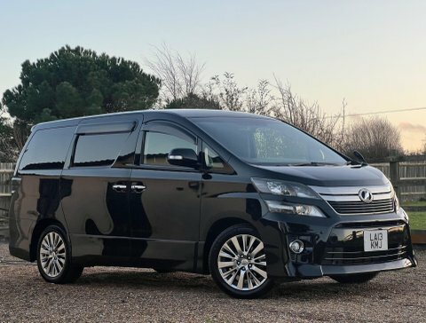 Toyota Vellfire Hatchback #3