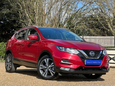 Nissan Qashqai Dci N-connecta BG68SOU Red #2