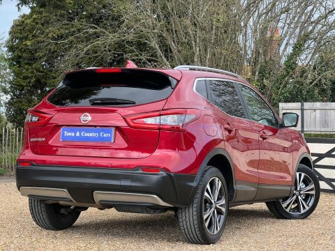 Nissan Qashqai Dci N-connecta BG68SOU Red #5