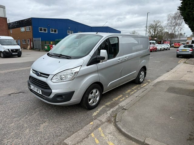 Ford Transit Custom 2017 2.0 Tdci 290 Limited Panel Van Man LJ17UFD Silver #3