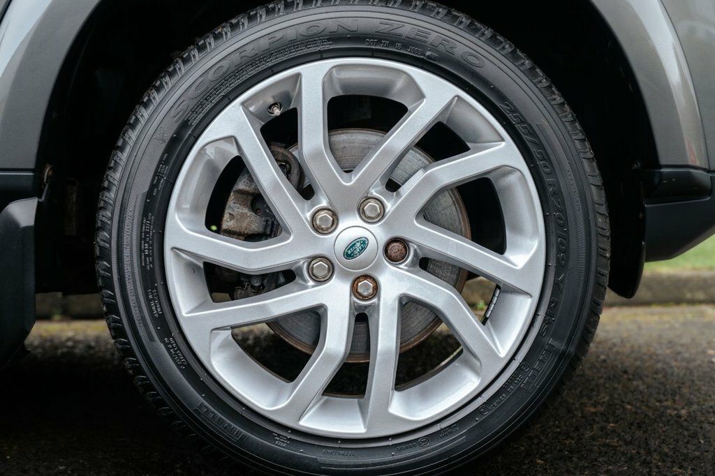 Land Rover Discovery 4 3L Se Tech SO65AFX Grey #3