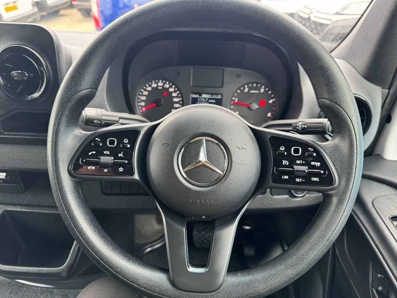 Mercedes-Benz Sprinter 315 Cdi Premium L2  White #4