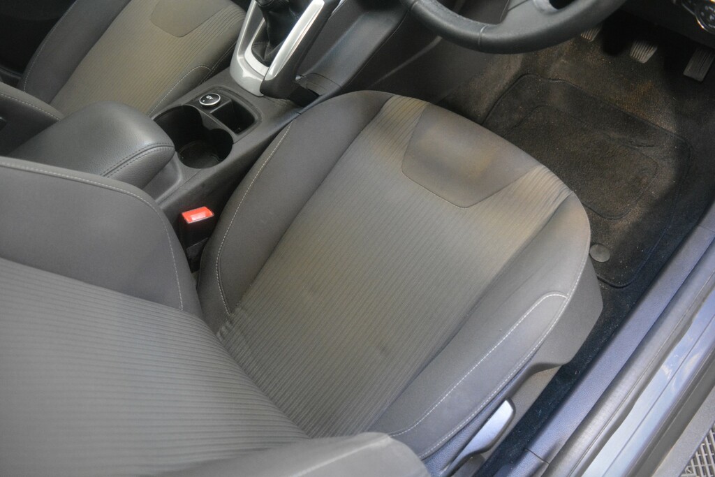 Ford Focus 1.6 Titanium 123 Bhp OV11NJF #5