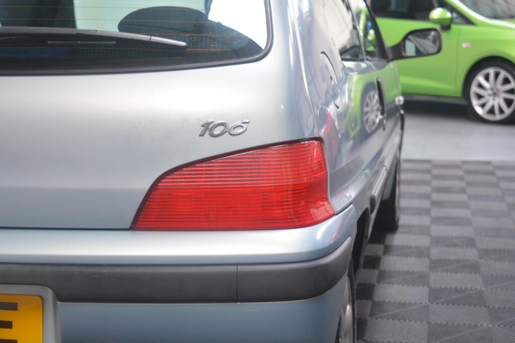 Peugeot 106 1.1 Independence Silver #25