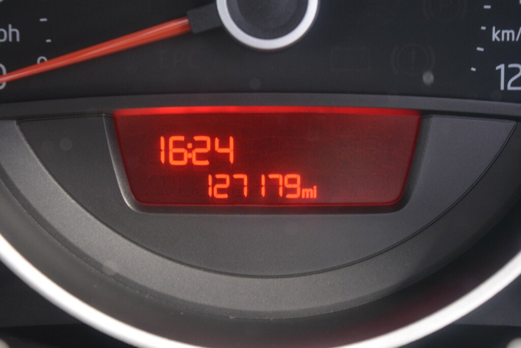 Volkswagen Up 1.0 High Up Bluemotion Technology 74 Bhp EY65XNR #2