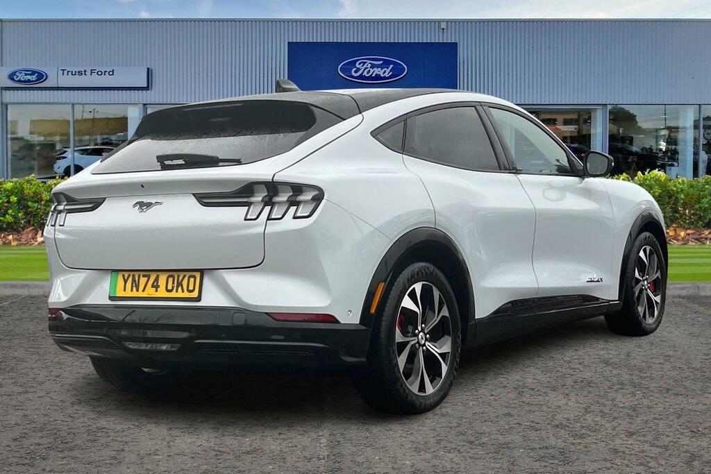 Ford Mustang Mach-E Extended Range 91Kwh Premium Suv YN74OKO White #4