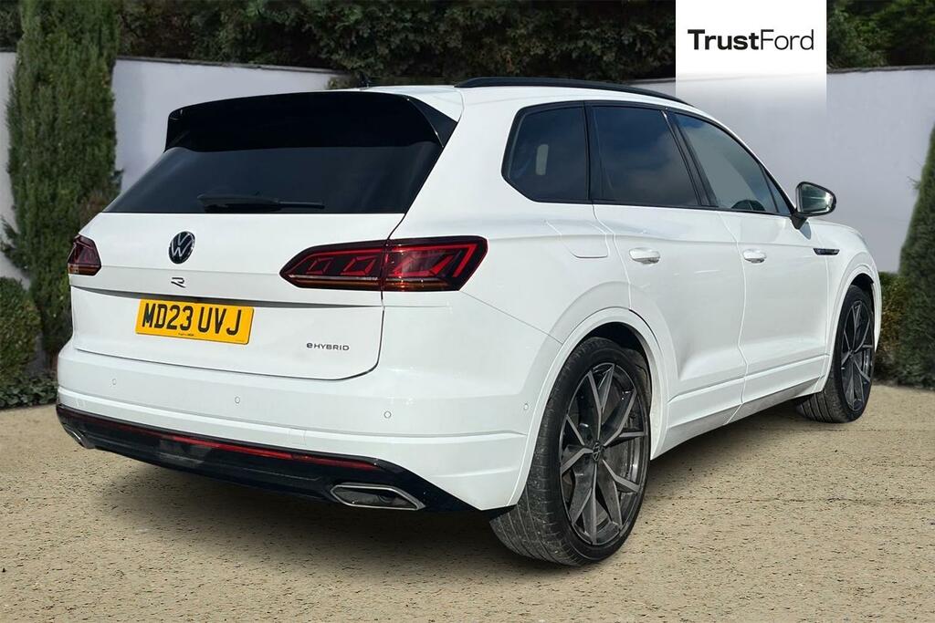 Volkswagen Touareg 3.0 V6 Tsi Ehybrid 14.3Kwh R Suv Plug-i White #4