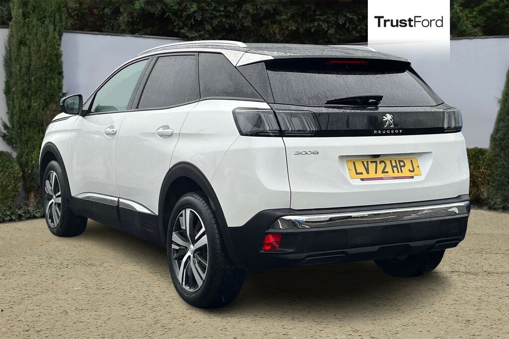 Peugeot 3008 1.5 Bluehdi Allure Premium Eat8 LV72HPJ White #2