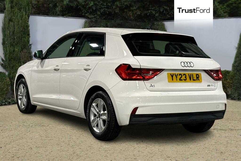 Audi A1 25 Tfsi Technik White #2