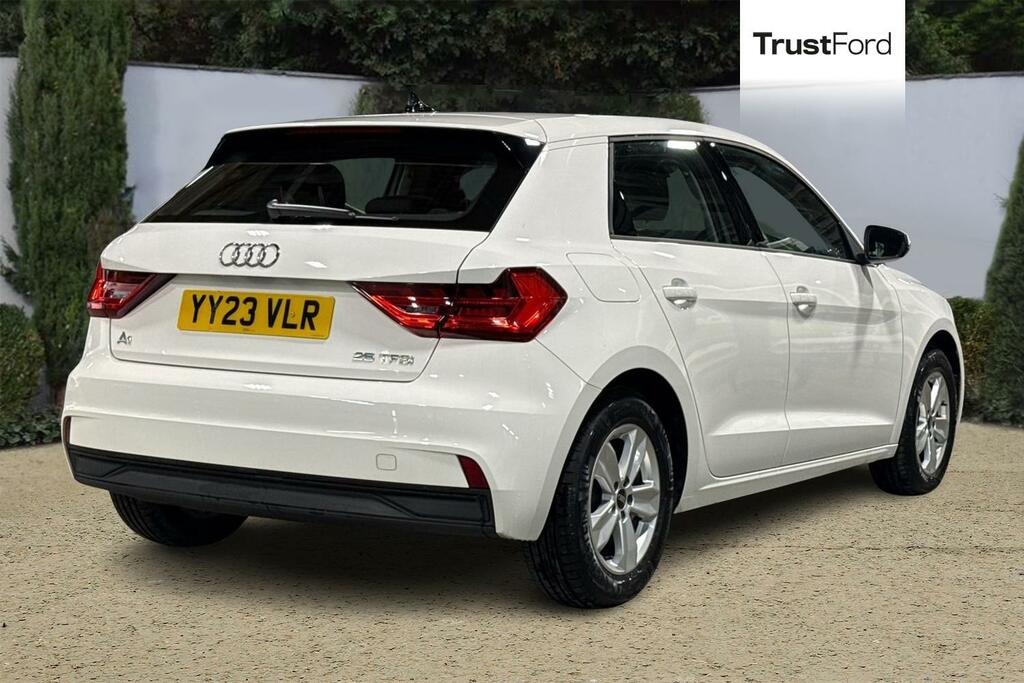Audi A1 25 Tfsi Technik White #4