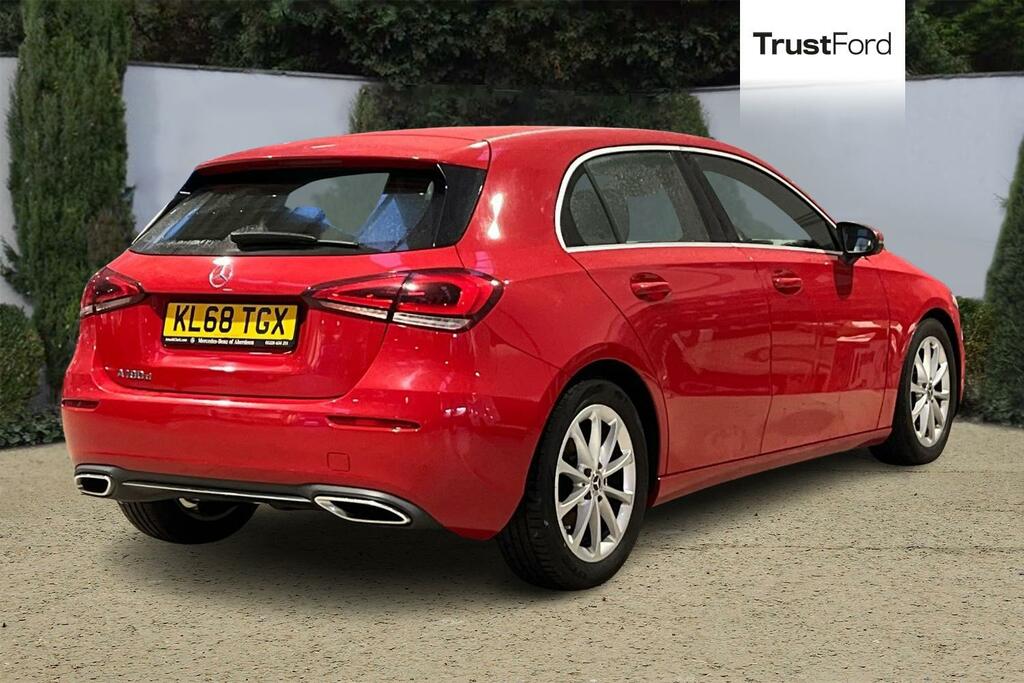 Mercedes-Benz A Class A180d Sport KL68TGX Red #4