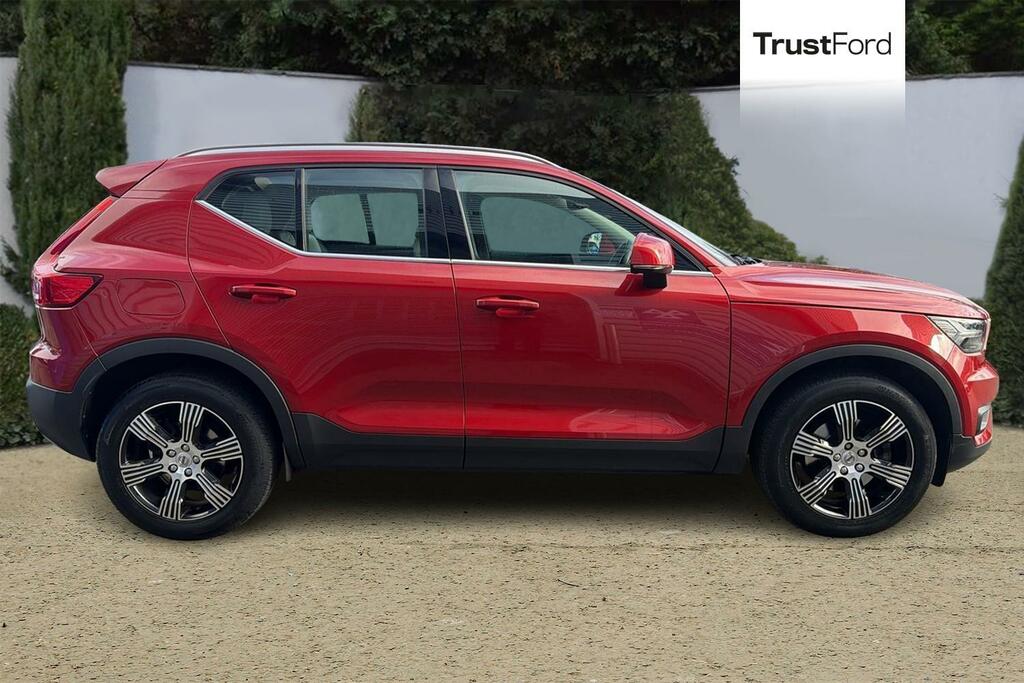 Volvo XC40 2.0 B4p Inscription Awd With Power Tailga CV70ODU Red #3