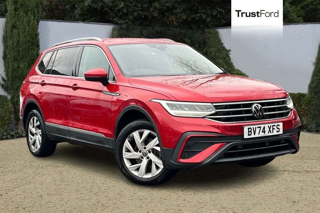 Volkswagen Tiguan Allspace 1.5 Tsi Life Dsgdigital Dash Front Rear Park Red