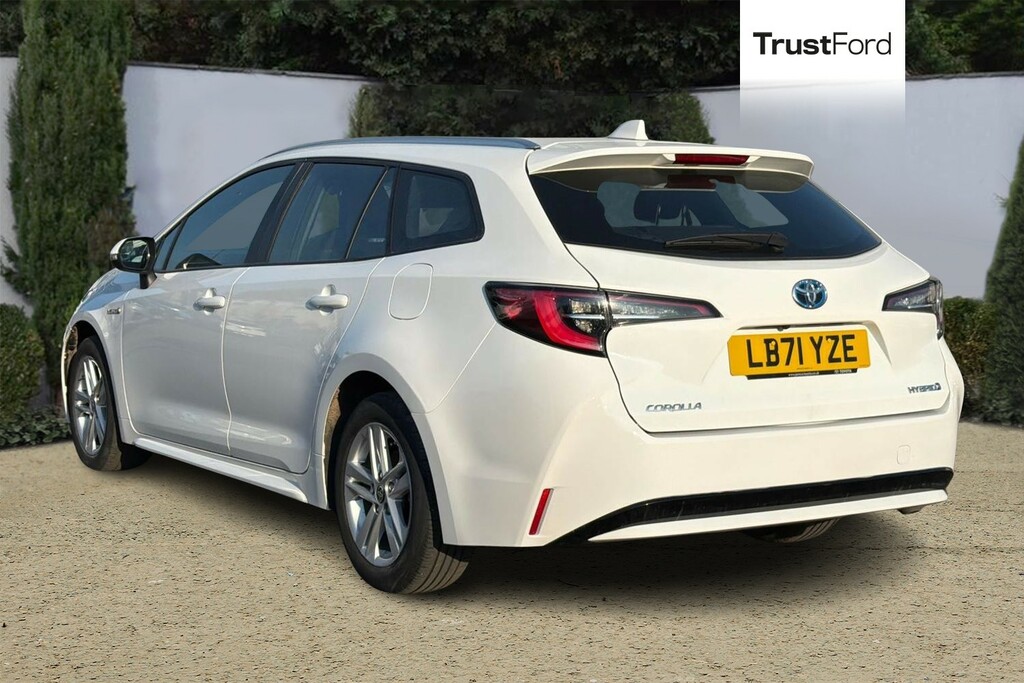 Toyota Corolla 1.8 Vvt-i Hybrid Icon Cvt With Sat Nav Rear Pa LB71YZE White #2