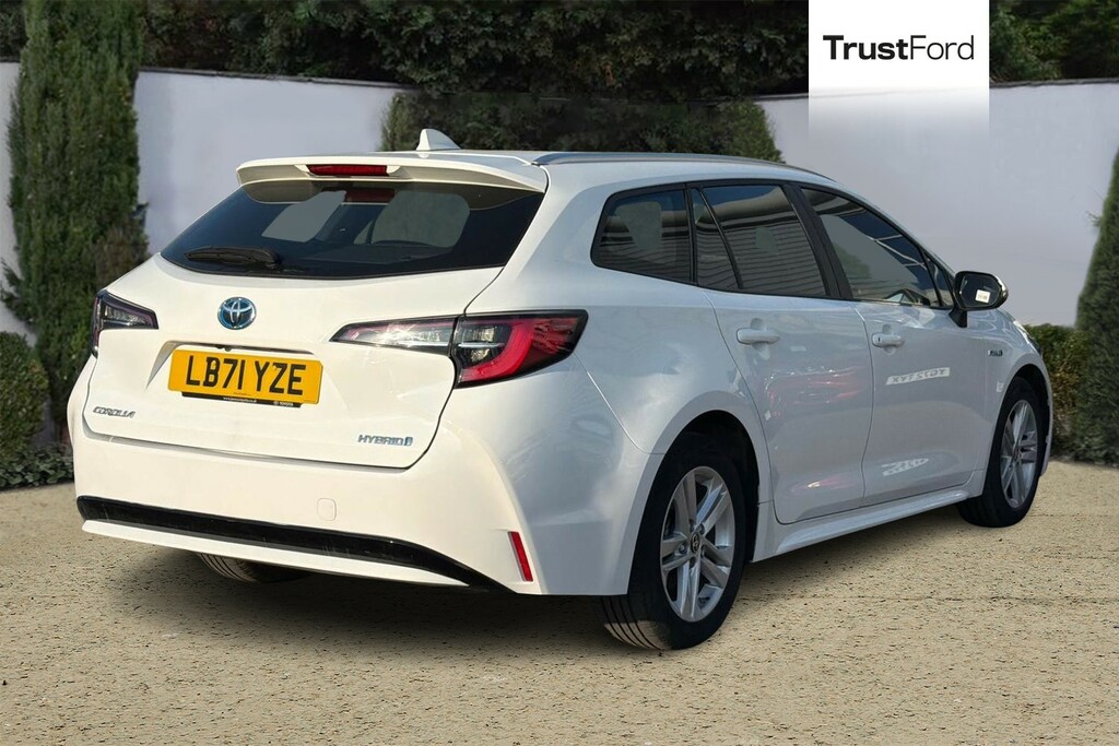 Toyota Corolla 1.8 Vvt-i Hybrid Icon Cvt With Sat Nav Rear Pa LB71YZE White #4