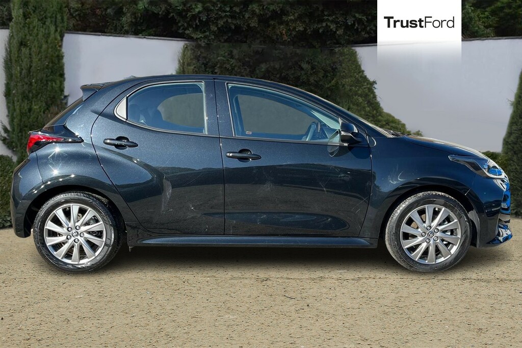 Toyota Yaris Icon Black #3
