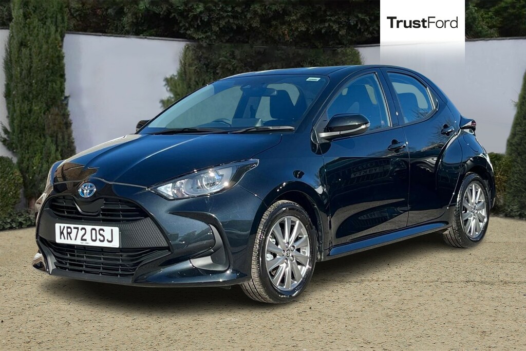 Toyota Yaris Icon Black #5
