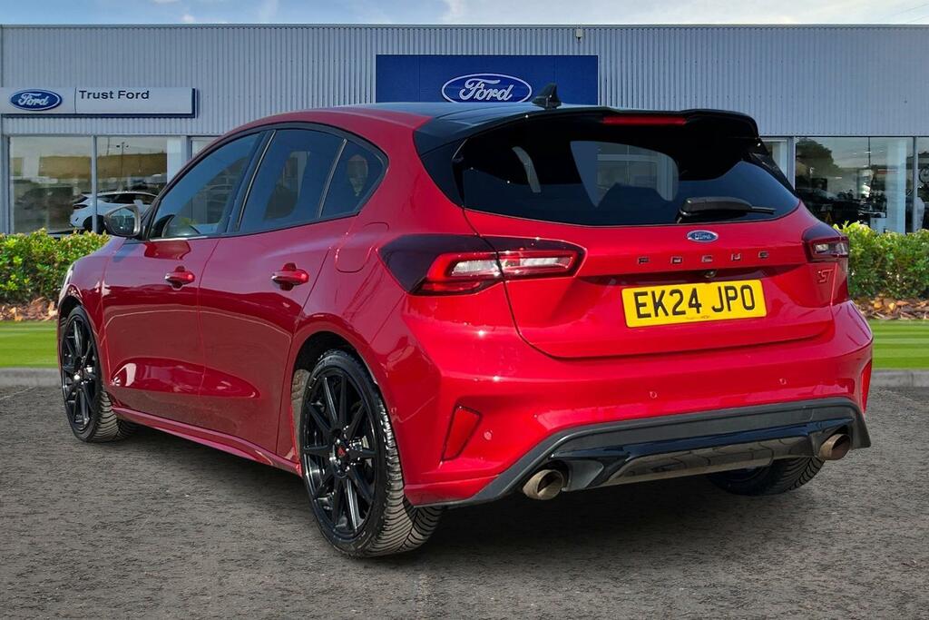 Ford Focus 2.3T Ecoboost St Hatchback Euro EK24JPO Red #2