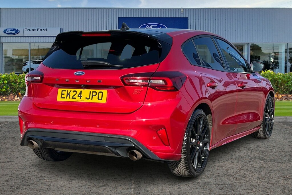 Ford Focus 2.3T Ecoboost St Hatchback Euro EK24JPO Red #4