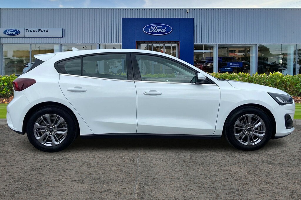 Ford Focus 1.0 Ecoboost Hybrid Mhev 155 Titanium Wi YE23NKK White #3