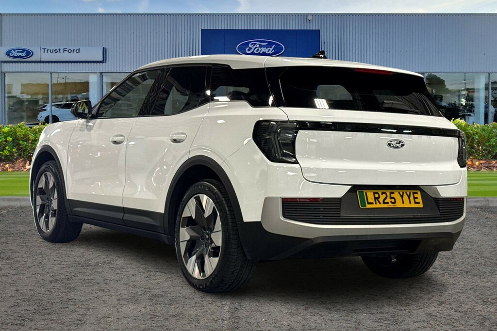 Ford Explorer Extended Range 79Kwh Premium Suv LR25YYE White #2