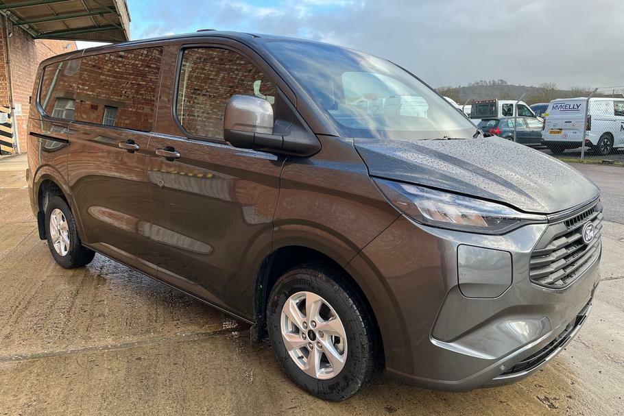 2025 Ford Transit Custom