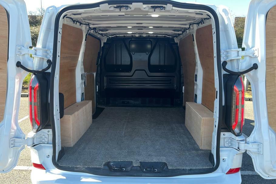 Ford Transit Custom 320 Limited L1 Swb Rwd 100Kw 65Kwh Low Roof LD74XDS White #5