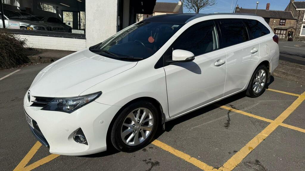 Toyota Auris Estate 1.4 D-4d Excel Touring Sports Euro 5 Ss White #6