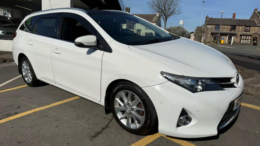 Toyota Auris Estate 1.4 D-4d Excel Touring Sports Euro 5 Ss White