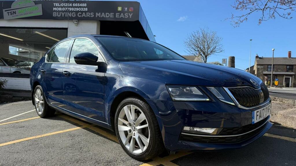 Skoda Octavia Hatchback 2.0 Tdi Se L Euro 6 Ss 201717 FA17DYF Blue #4