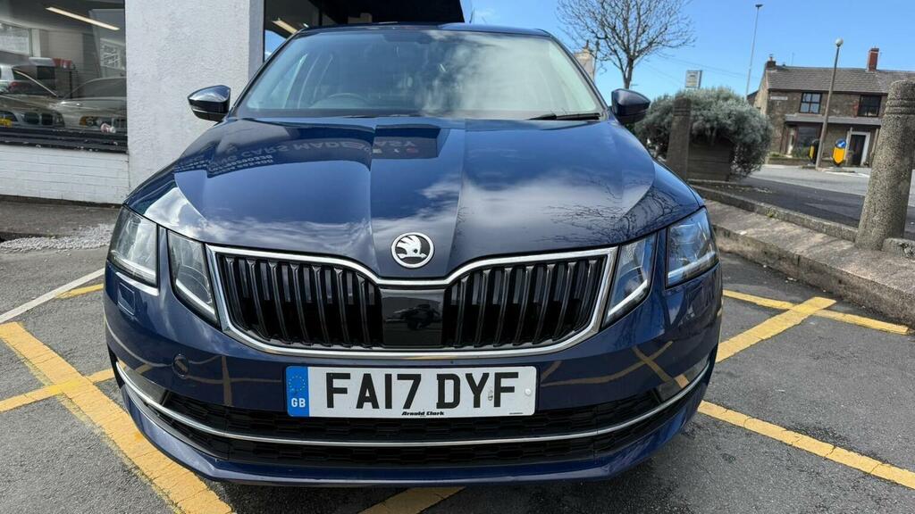 Skoda Octavia Hatchback 2.0 Tdi Se L Euro 6 Ss 201717 FA17DYF Blue #2