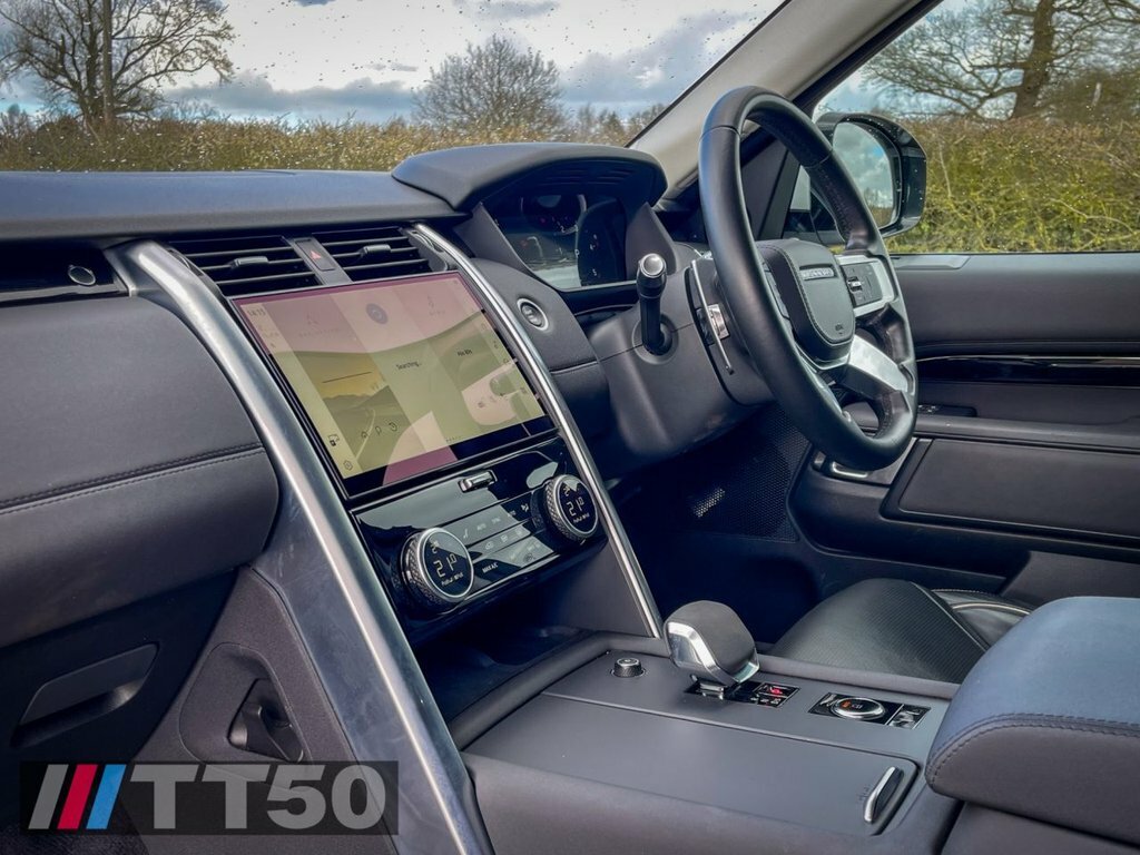Land Rover Discovery 3L Hse YK71UWG White #4