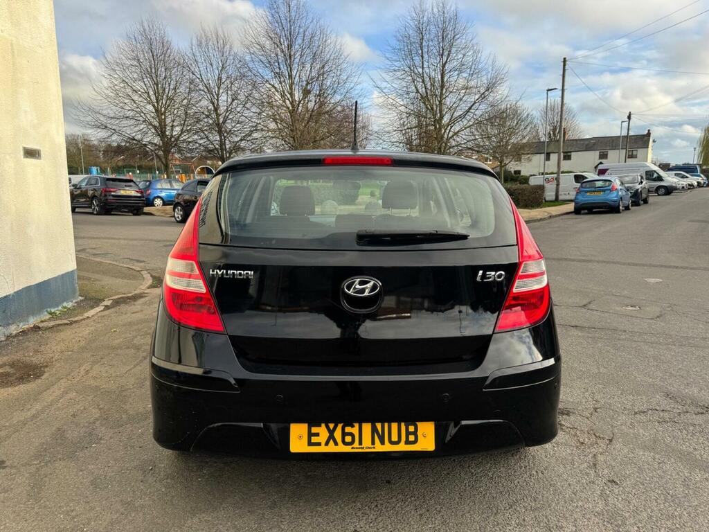 Hyundai I30 Hatchback 1.4 Comfort Euro 5 201161 Black #6