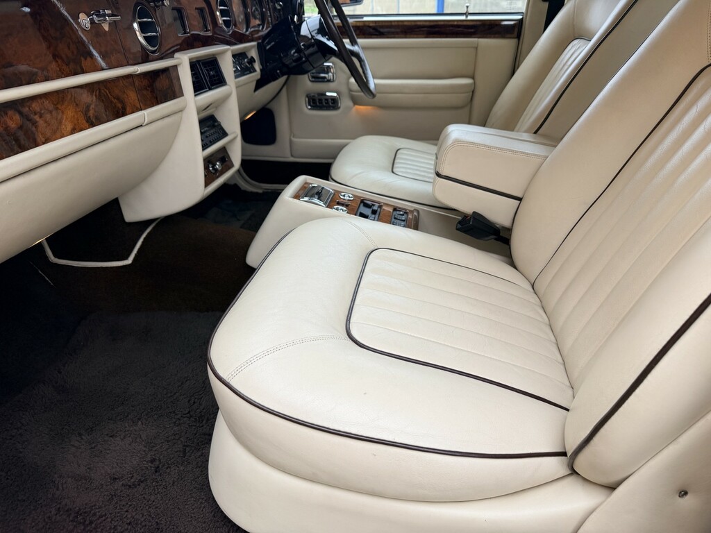 Rolls-Royce Silver Spirit Spirit 6.8L White #21