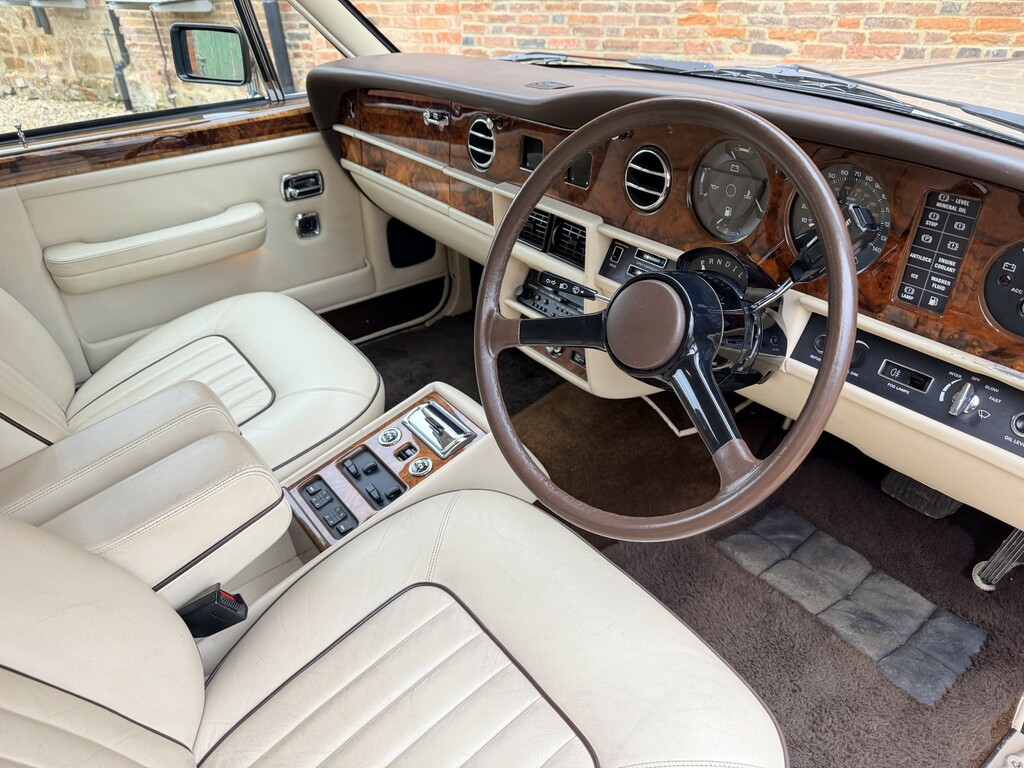 Rolls-Royce Silver Spirit Spirit 6.8L White #13