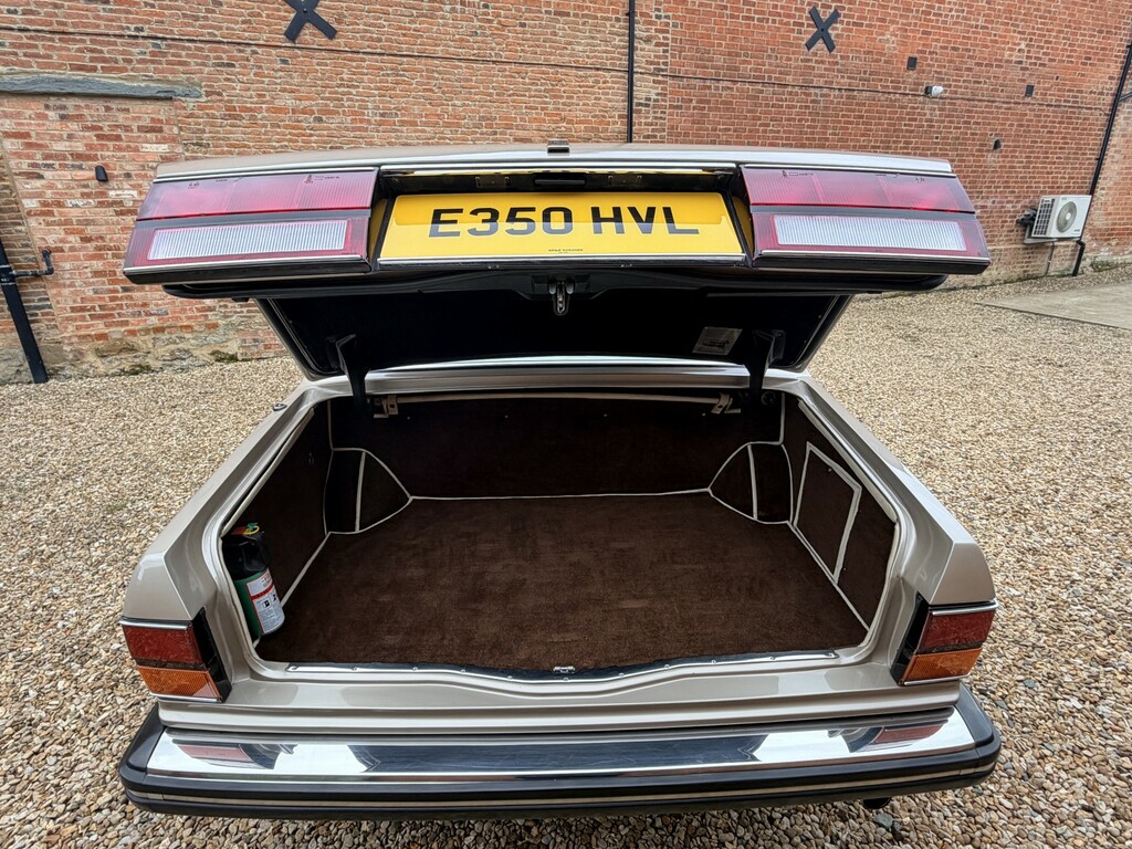 Rolls-Royce Silver Spirit Spirit 6.8L White #24