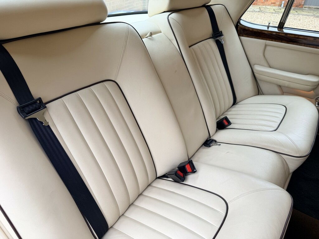 Rolls-Royce Silver Spirit Spirit 6.8L White #16