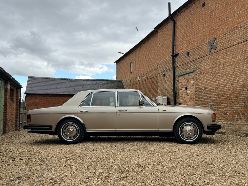 Rolls-Royce Silver Spirit 6.8 Gold #2