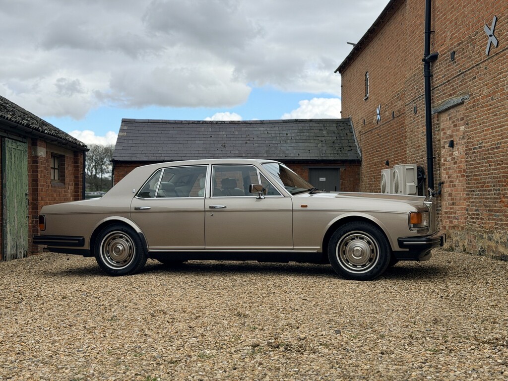 Rolls-Royce Silver Spirit 6.8 Gold